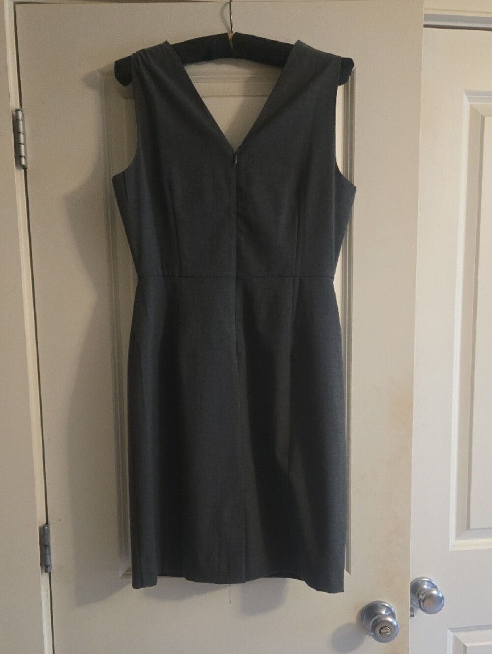 Banana Republic Sheath Dress - Picture 2 of 4